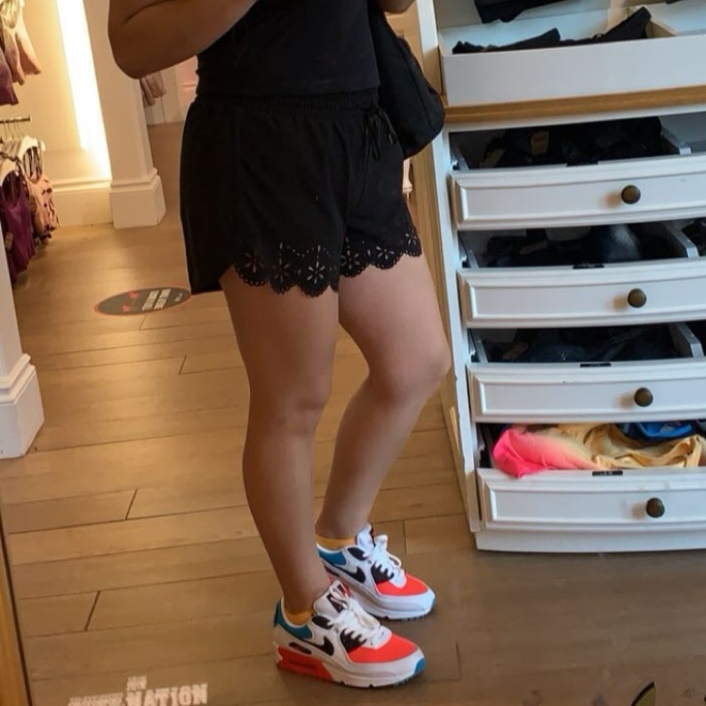 AIR MAX 90 SHOOTING STARS CASUAL SHOES IN WHITE/BLACK/BRIGHT CRIMSON/LASER BLUE